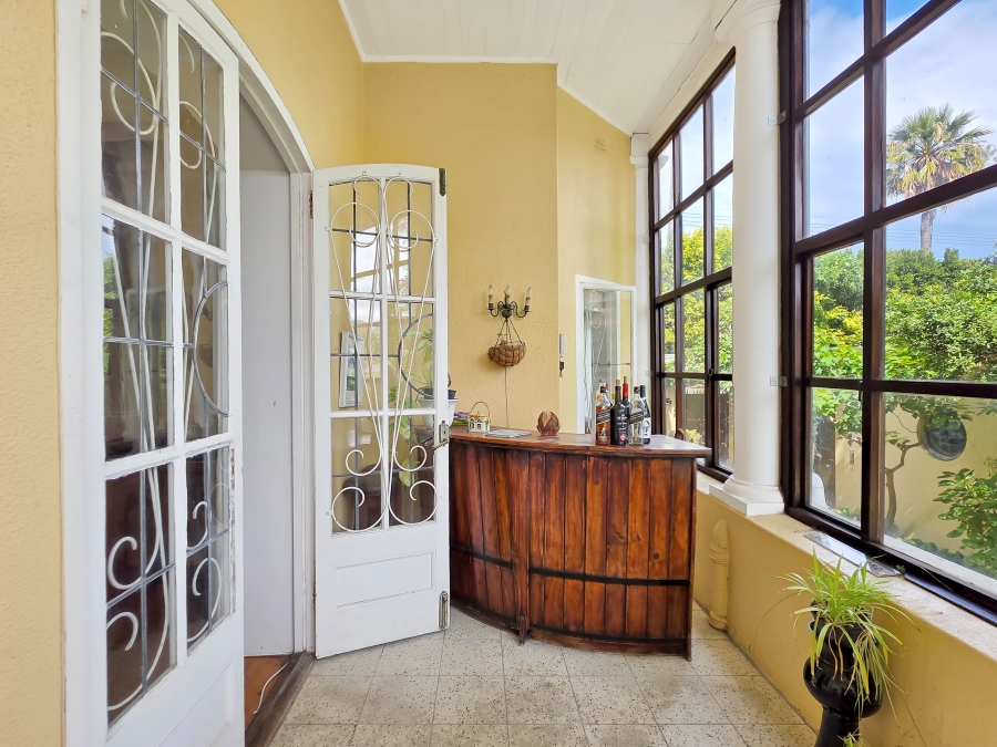 6 Bedroom Property for Sale in Sea Point Western Cape
